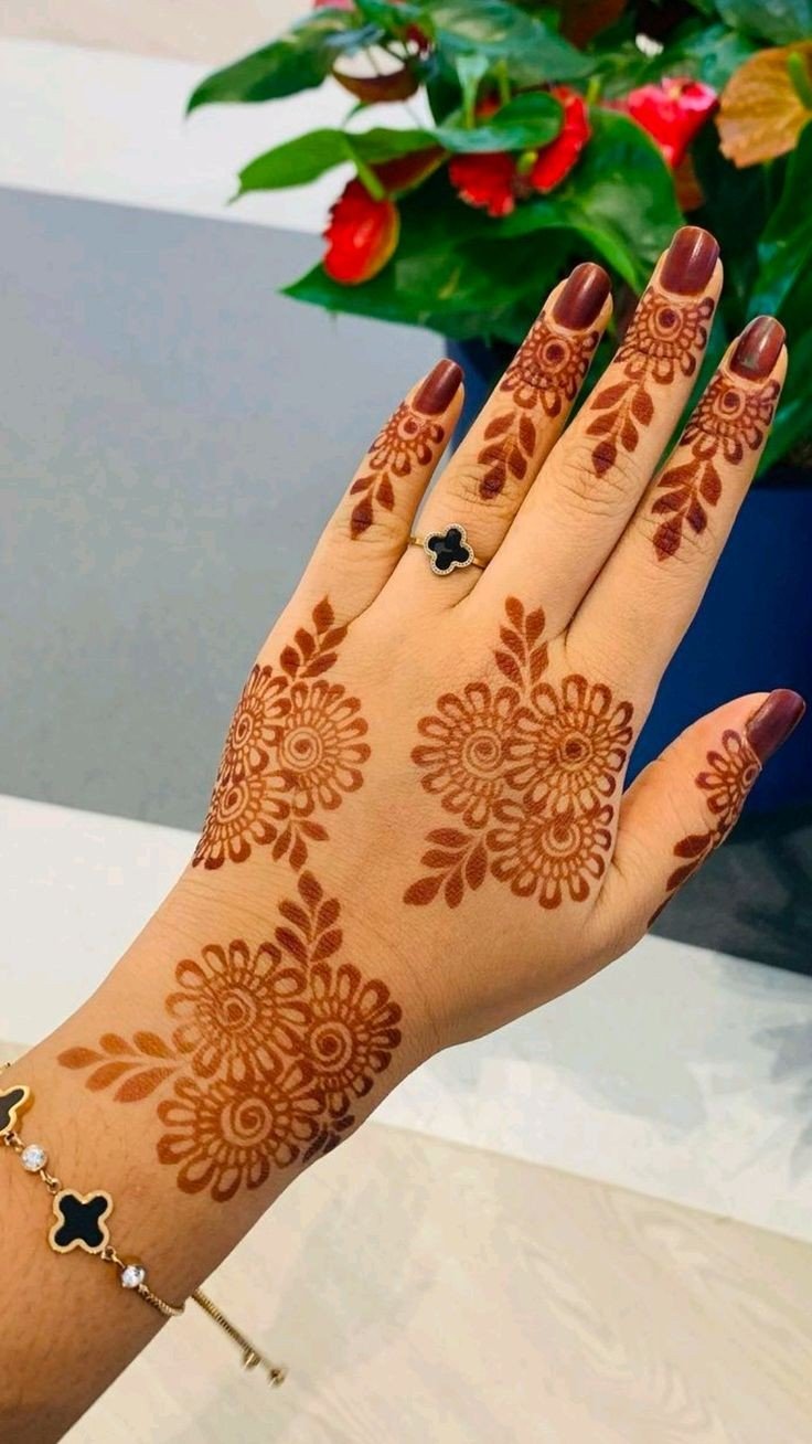 mehndi design photo