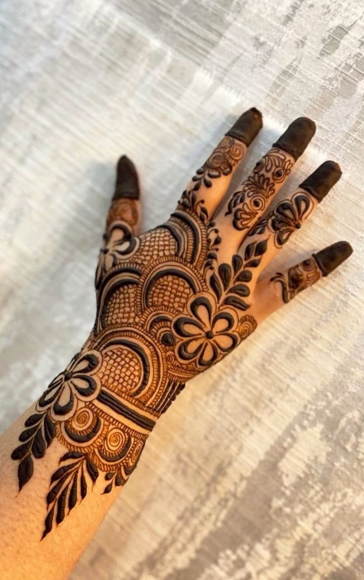 mehndi design photo