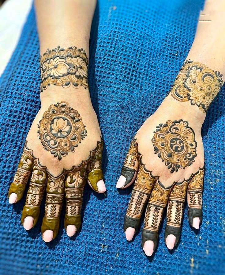 mehndi design photo