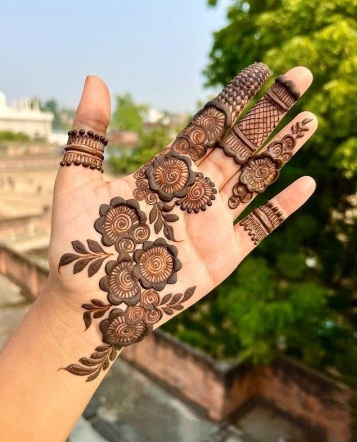 mehndi design photo