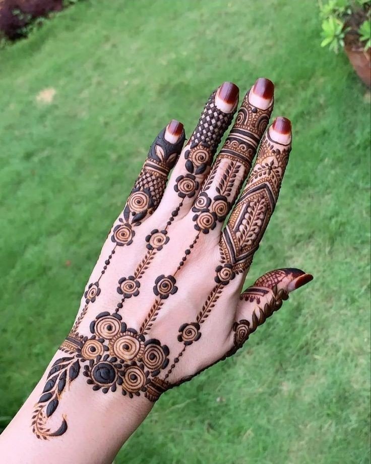 mehndi design photo