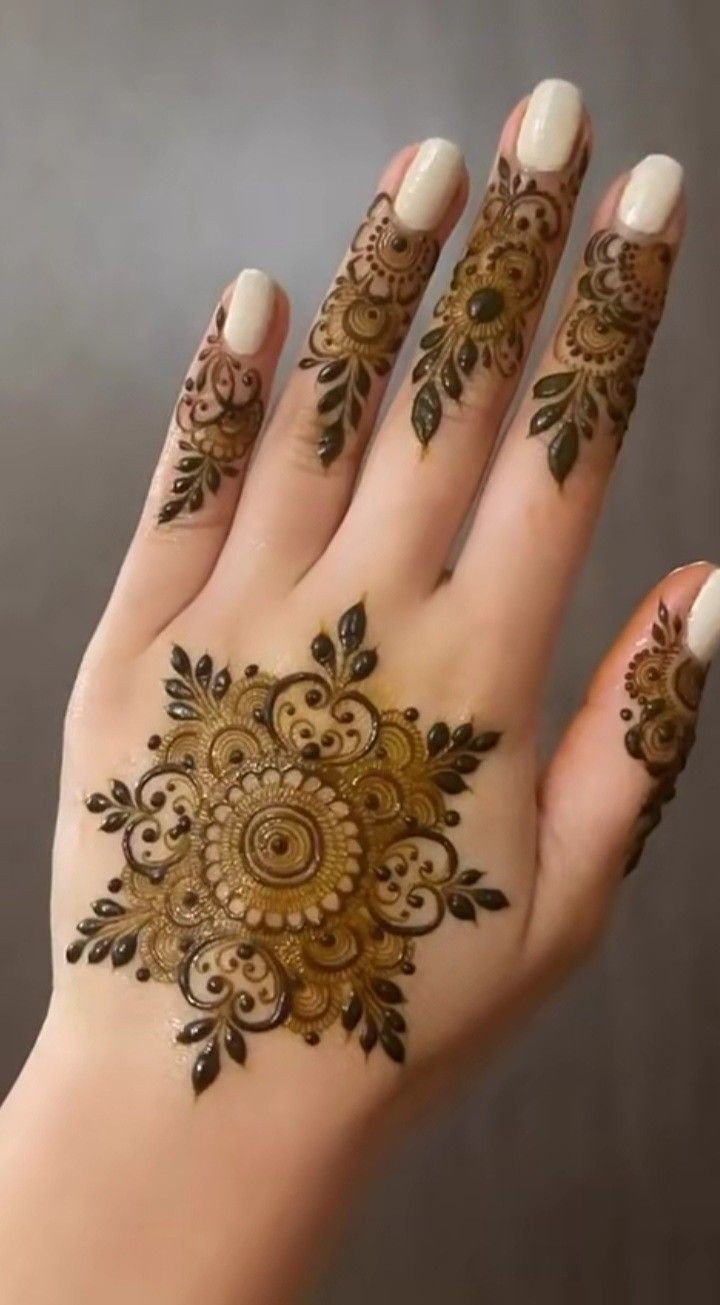 mehndi design photo