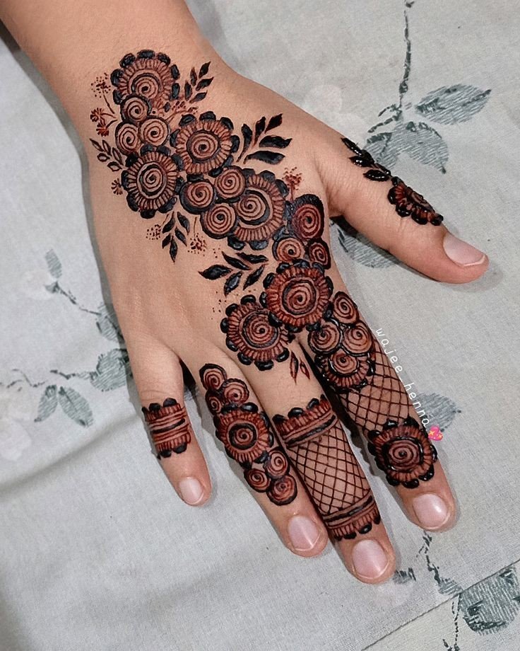 mehndi design photo