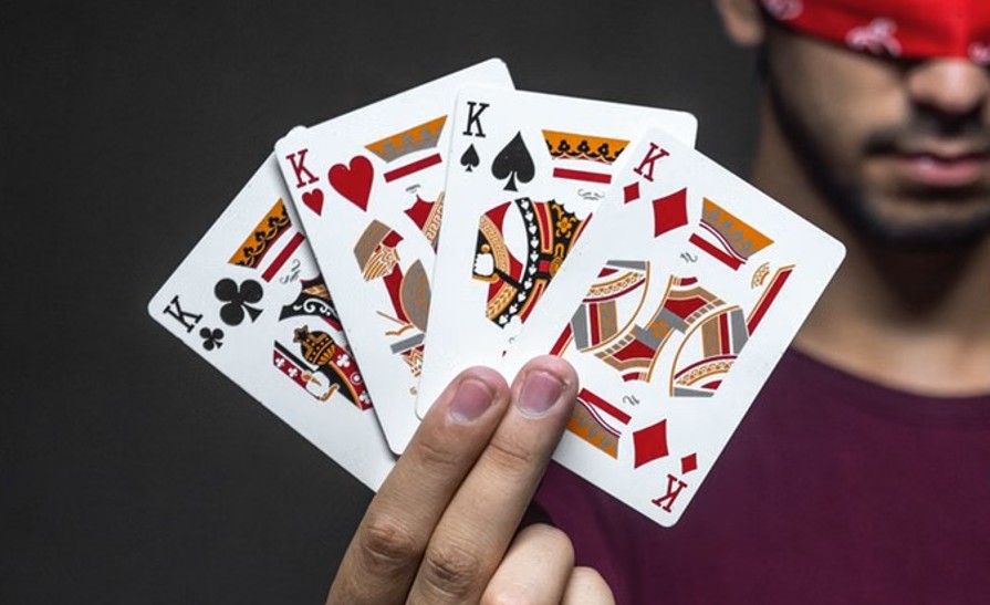 Mastering Tactical Card Arrangements for Competitive Success